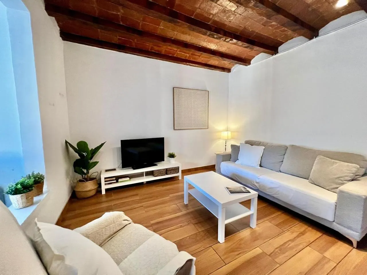 Bright & Spacious Family Flat In Central Barcelona Lejlighed
